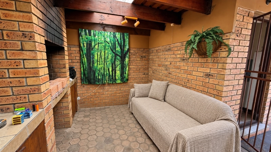 3 Bedroom Property for Sale in Heiderand Western Cape